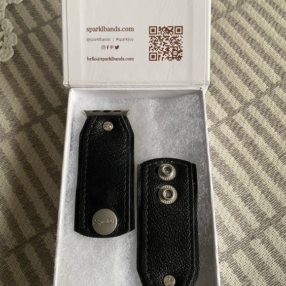 SPARK’L BRAND BOWTIE APPLE WATCHBAND - Picture 7 of 7